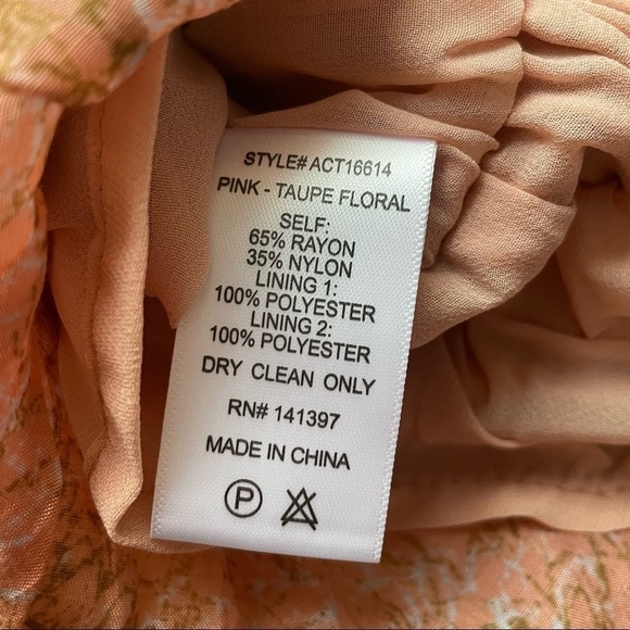 NWOT ASTR THE LEBEL THERON BUBBLE  SLEEVE TOP - XS - Picture 12 of 12